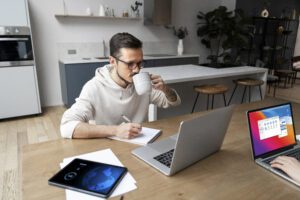 Side Hustles in the UK: Legal Requirements and Professional Guidelines