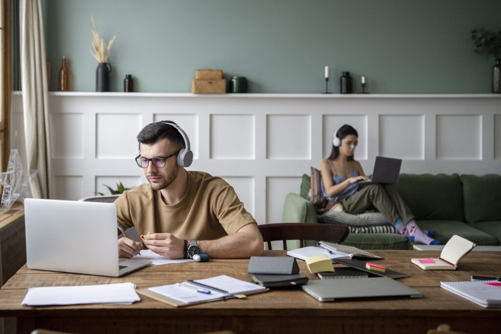 Side Hustles in the UK: Legal Requirements and Professional Guidelines