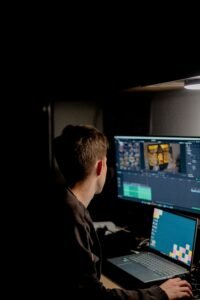 Freelance Video Editing in the UK: Find Clients & Grow - stunited.org - UK